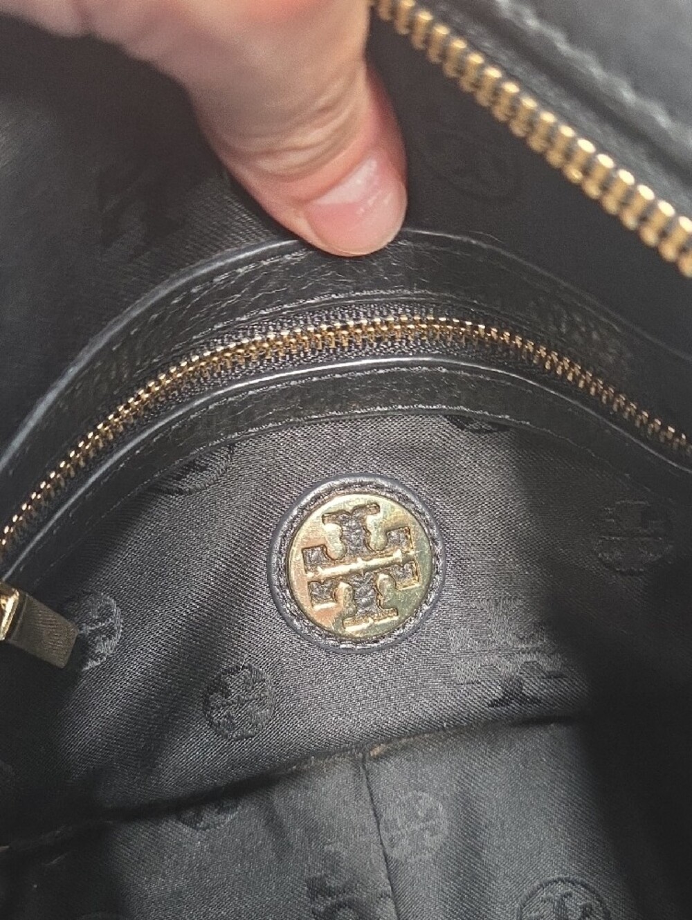 Tory Burch Black Leather Logo Chain Crossbody with Tassel - Picture 9 of 10
